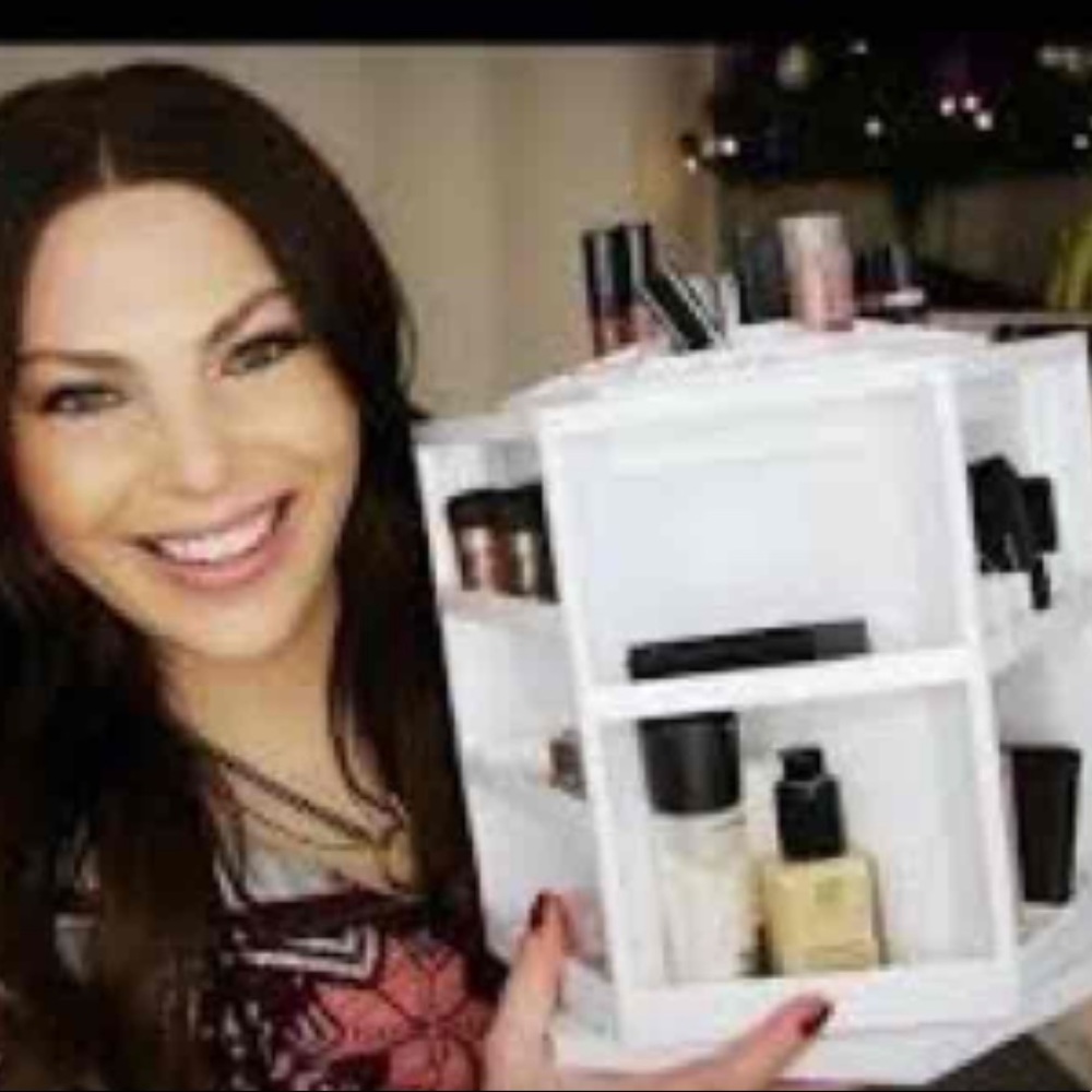 Spinning Cosmetics Organizer - Lori Greiner